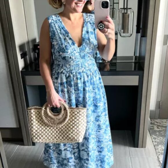 🌿 Abercrombie & Fitch Crinkle Smocked Waist Maxi Dress – Large Tall (NWOT) - Picture 1 of 11